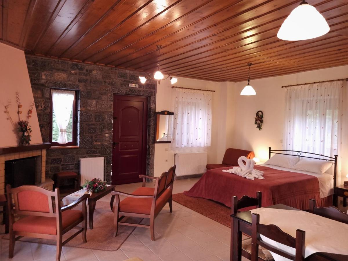 Φιλοξένια Studios Vitina Pokoj fotografie